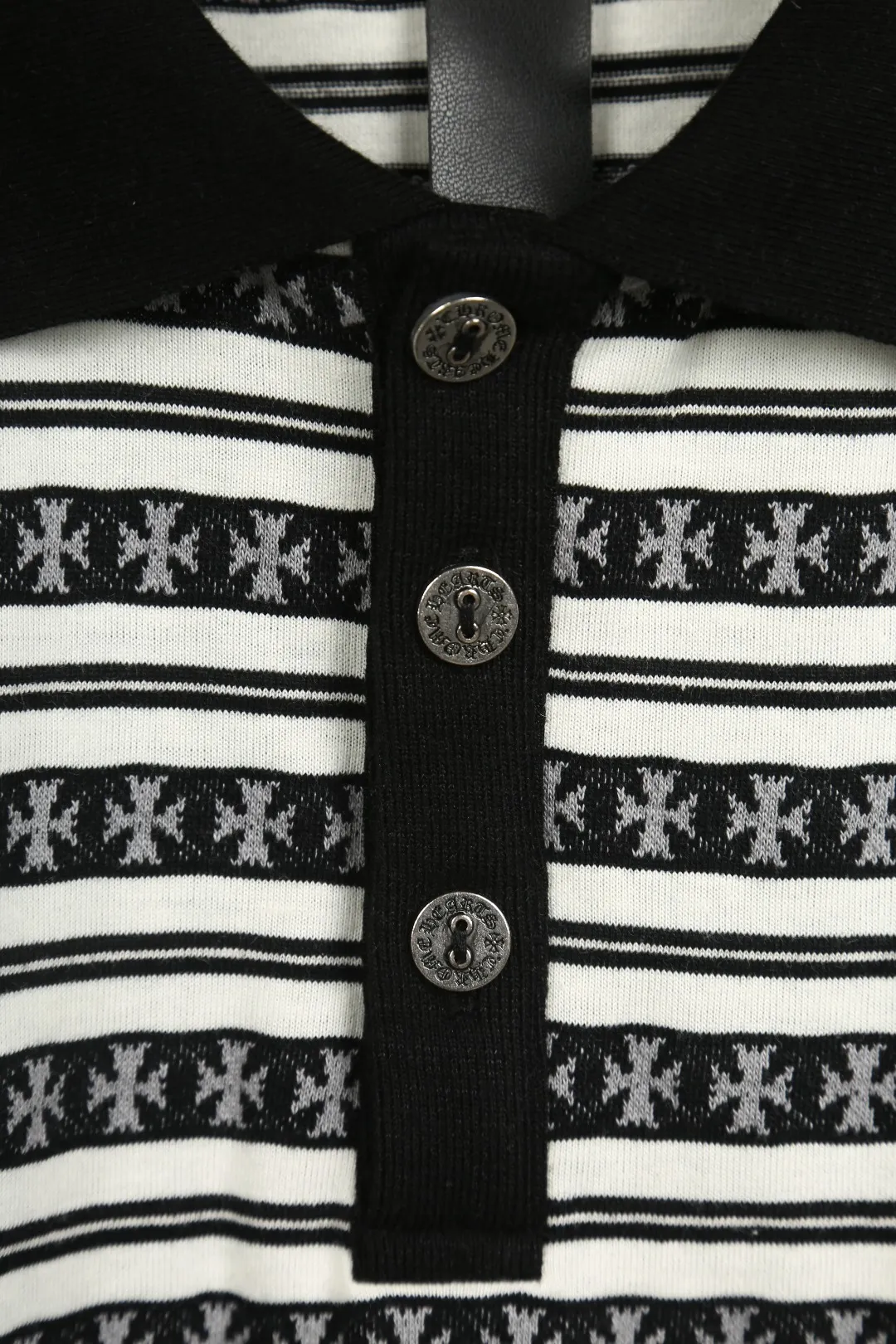 P210 Actual photo [Popular item] Code: 25020# Color: Black/Pink/Blue Size: S to - CH Croix heart niche design cross jacquard striped long sleeves brings striped Polo to Next Levels. Loose fit. Same style for men and women. Lazy and casual. Street style. Three colors. Customized style.